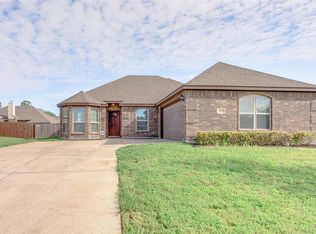 217 Troy Ln, Red Oak, TX 75154