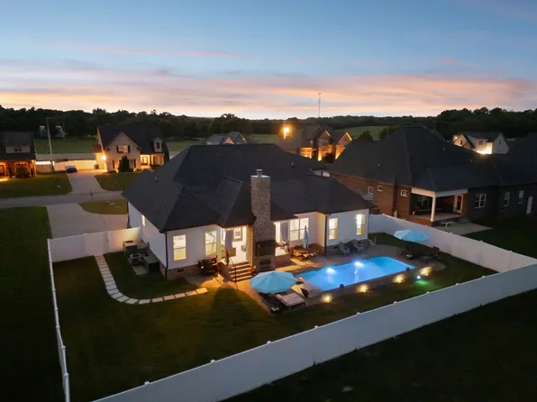 1525 N Side Dr, Murfreesboro, TN 37130