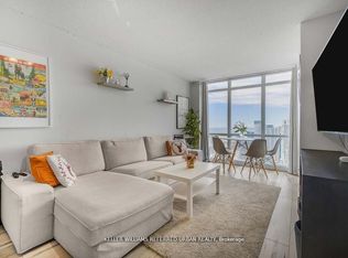 11 Brunel Ct #4702, Toronto, ON M5V 3Y3