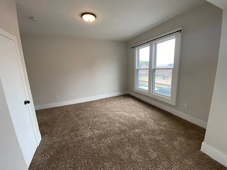 542 Pine Ave — Photo 14