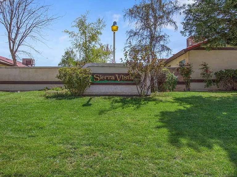 Sierra Vista — Photo 14