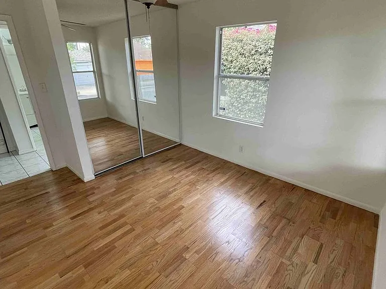 2946 S Beverly Dr — Photo 20