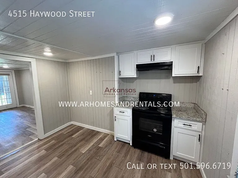 4515 Haywood St N — Photo 4
