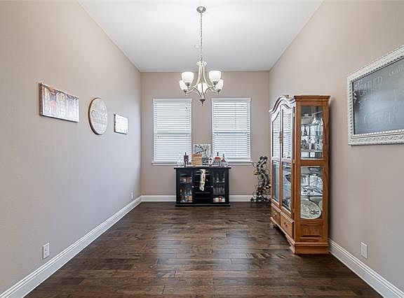 4th image of 3704 Trinidad Dr
