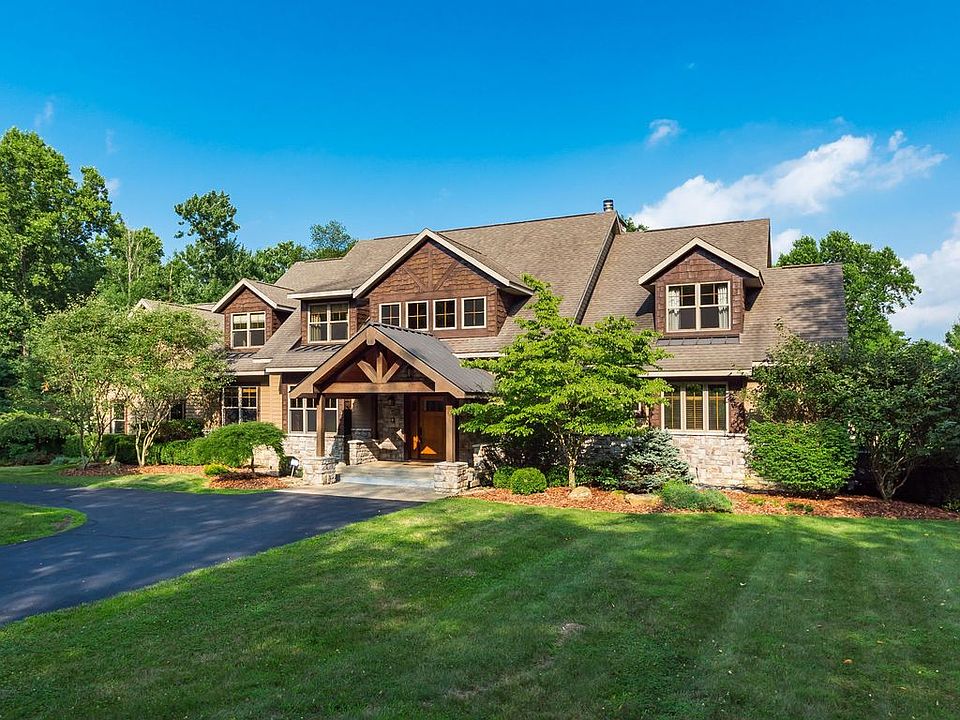 1st image of 152 Philipps Glen Dr