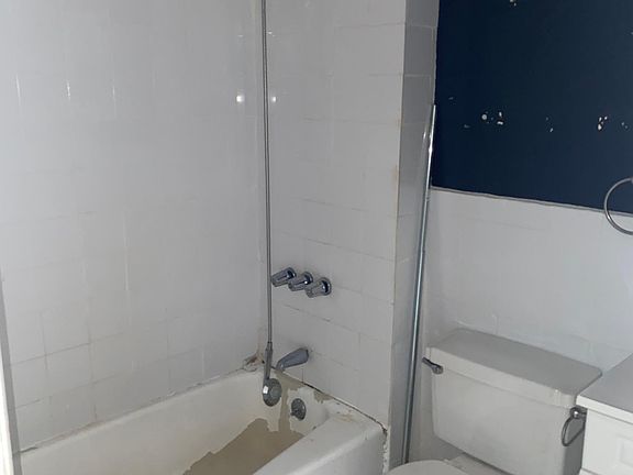5th image of 228 Blair Ave #2