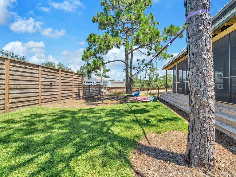 132 Foxmeyer Dr — Photo 32