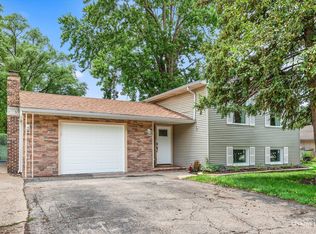 337 E Briarcliff Rd, Bolingbrook, IL 60440