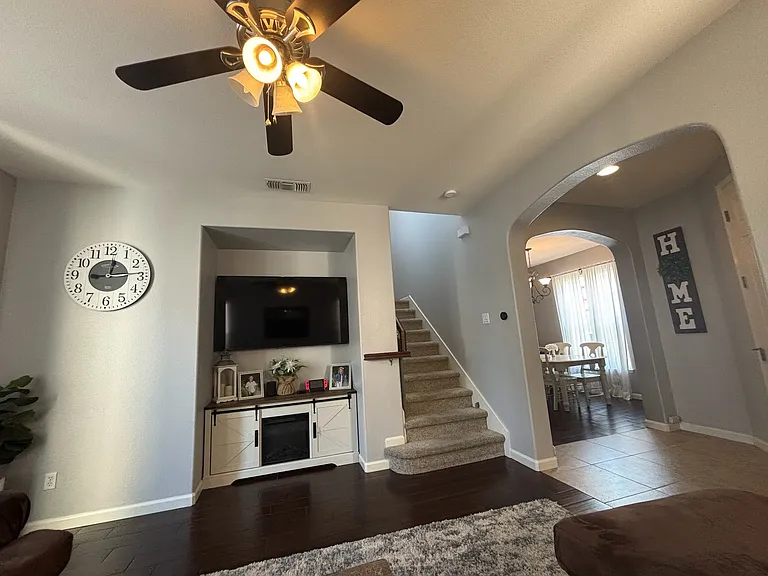 95 Talmont Cir — Photo 4