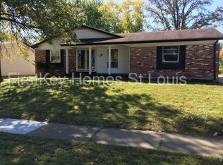1649 Matlock Dr, Florissant, MO 63031