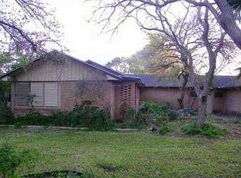 1st image of 210 E Joey Garza