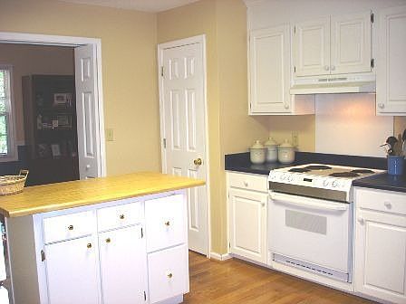 Spacious Kitchen