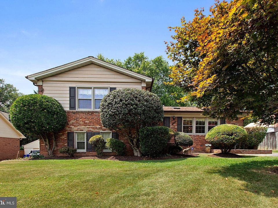 1st image of 10706 Woodsdale Dr