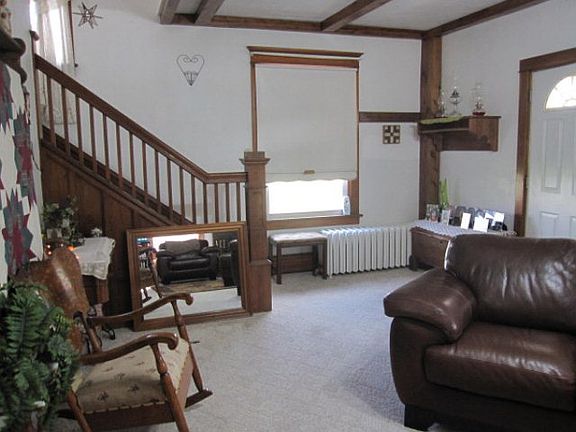 2nd image of 860 Isett Ave