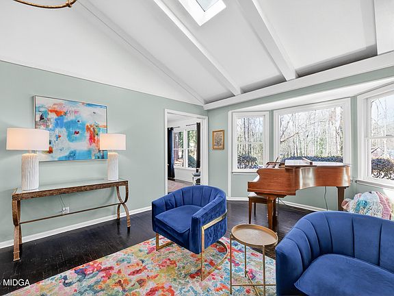 5th image of 764 Kings Mountain Rd