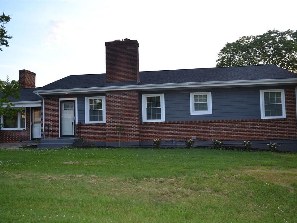 1st image of 701 Hayes Dr
