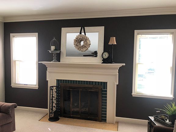 Fireplace with gas log
