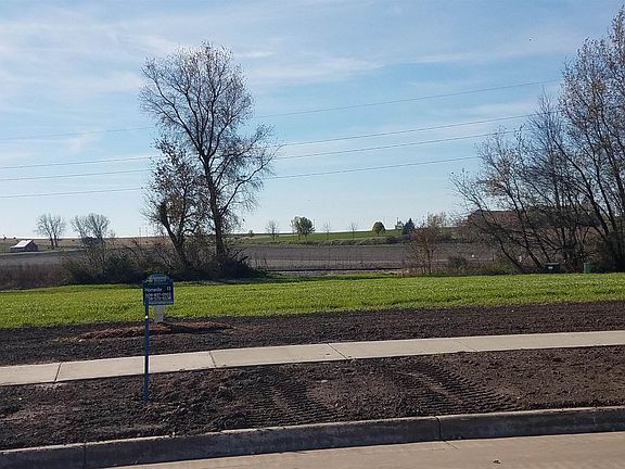 5th image of 817 Valley Rd