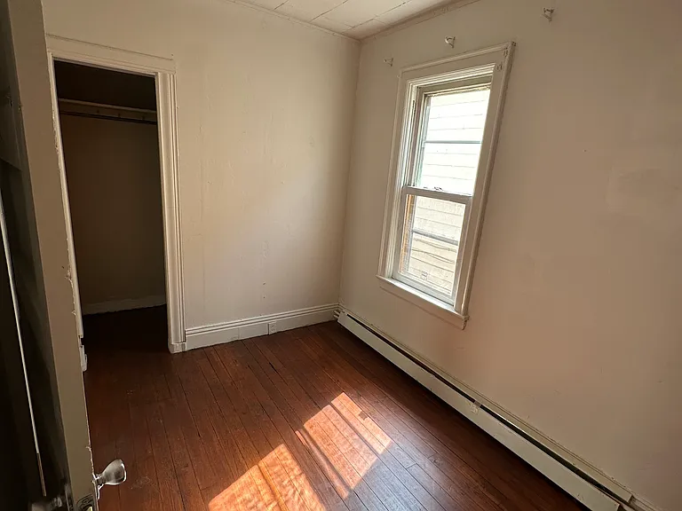 104 Stanley St — Photo 9