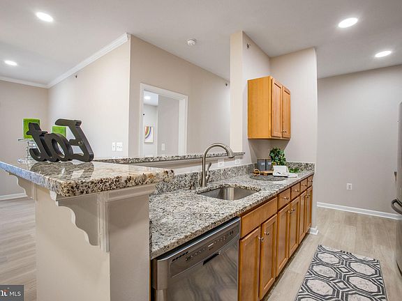 5th image of 13359 Connor Dr APT J