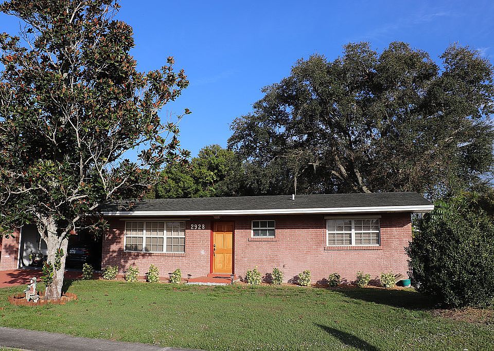 1st image of 2928 Sherwood Ln