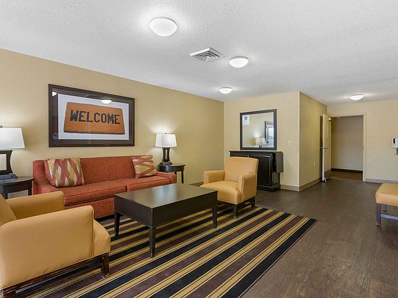 Lobby and Guest Check-in