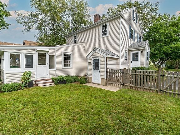 3rd image of 86 Union St