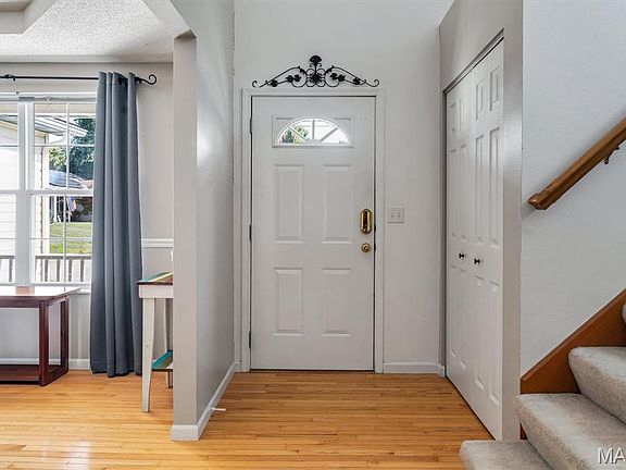 5th image of 908 Amesbury Ct