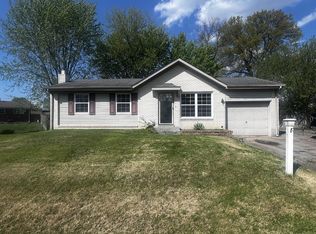 230 S Circlecrest Dr, Louisville, KY 40229
