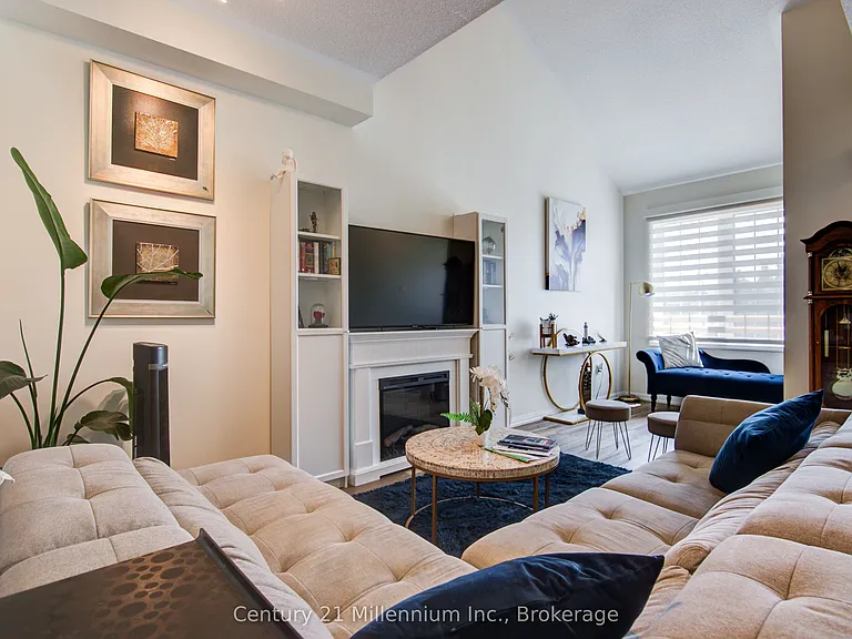 10 Providence Way — Photo 5