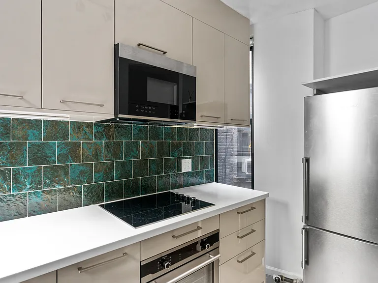 746 9th Ave #3C — Photo 9