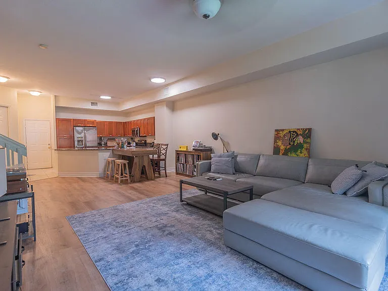 44 SE Sedona Cir #102 — Photo 4