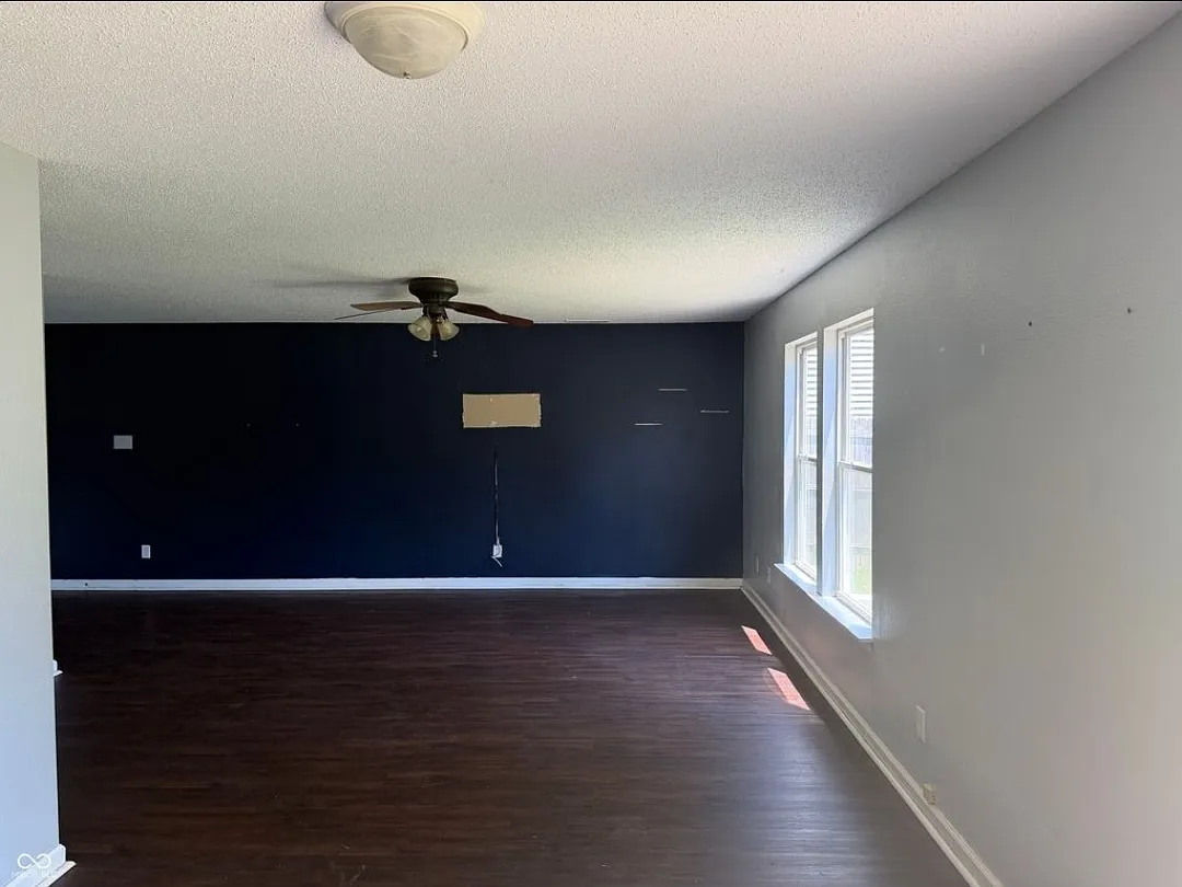 2525 Summerwood Ln — Photo 3