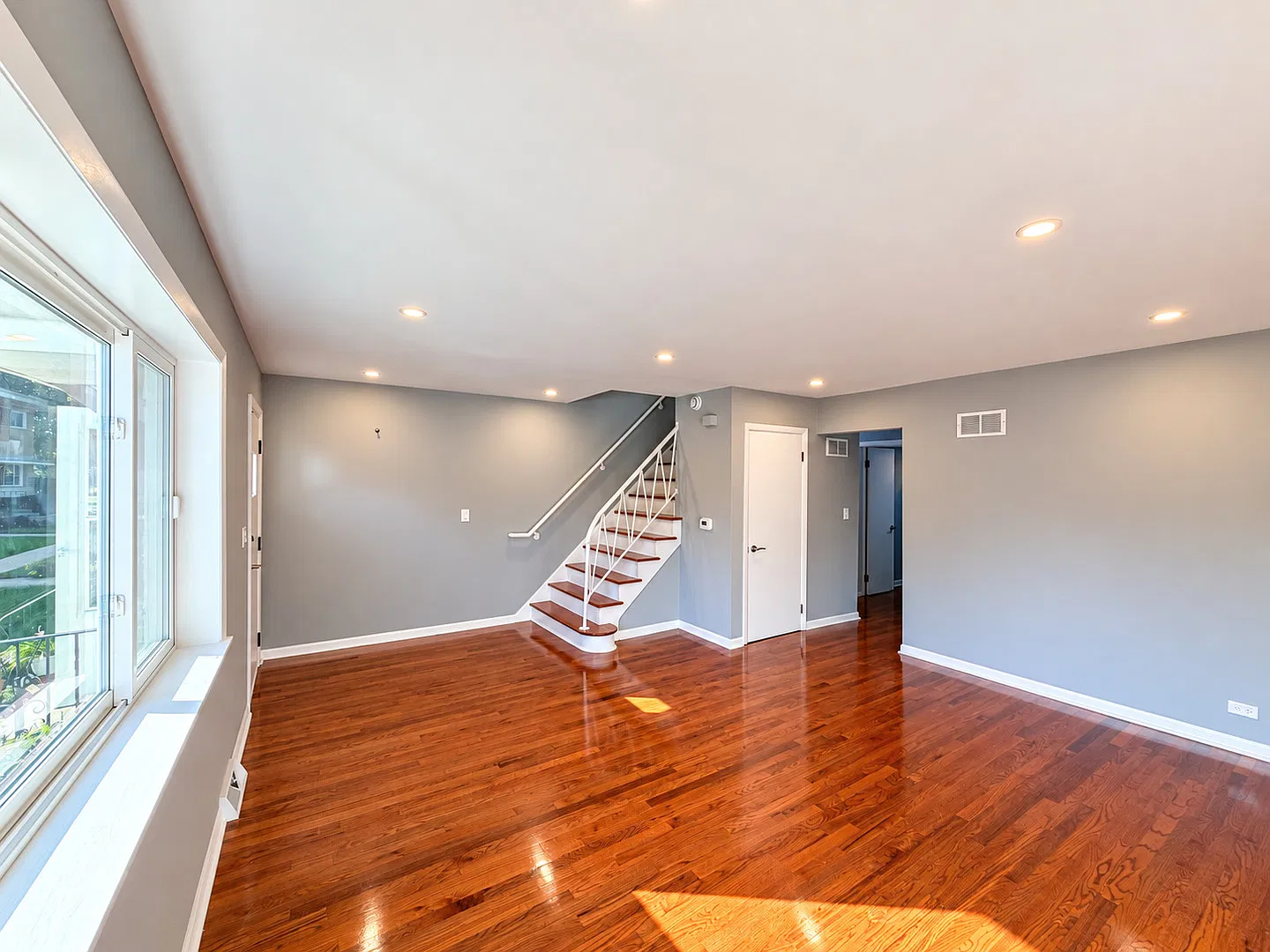 3 bed, 1.5 bath, $2,700 — Photo 3