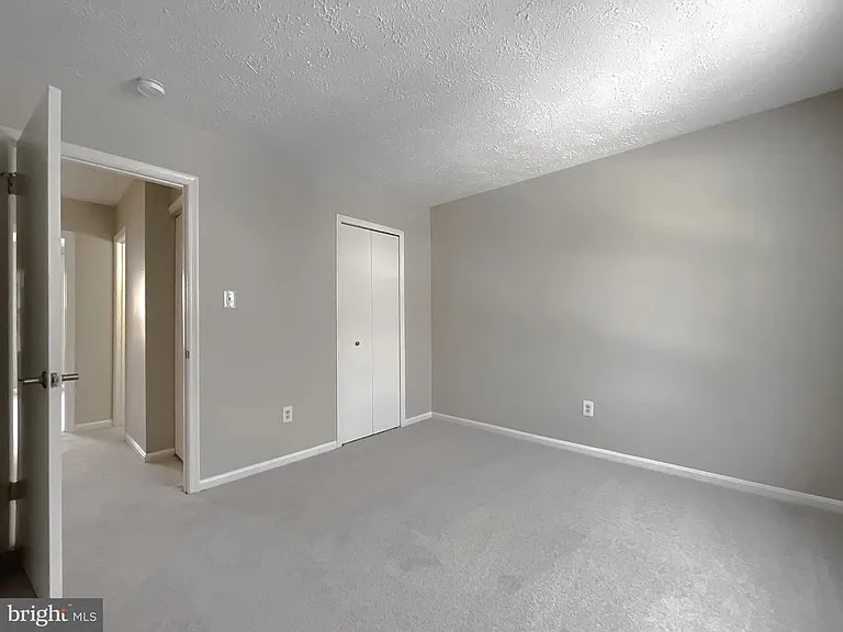 4232 Drake Ct — Photo 17