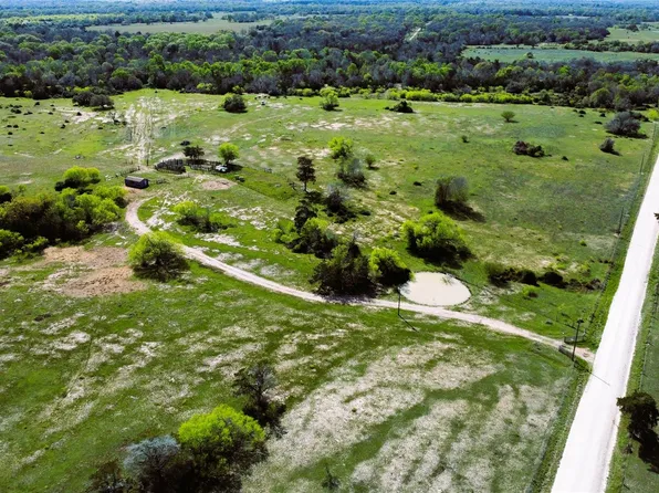 County Road 138, Hallettsville, TX 77964