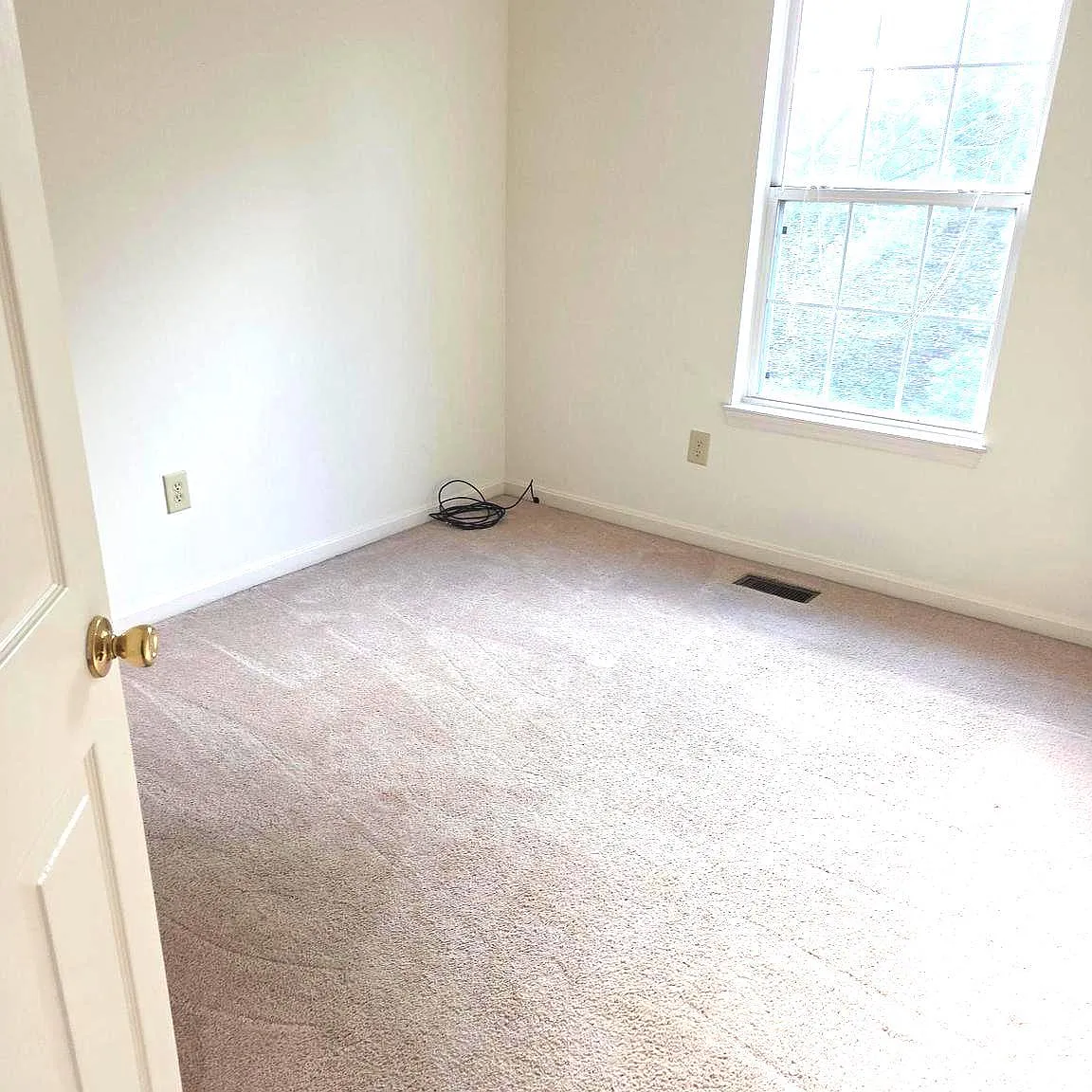 3 bed, 3.5 bath, 1780 sqft, $1,950 — Photo 3