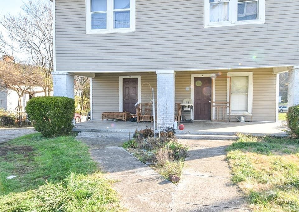1st image of 726 S 2nd St