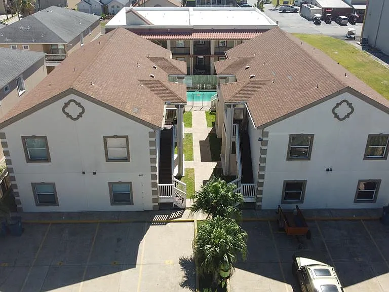 107 E Bahama St #7 — Photo 1