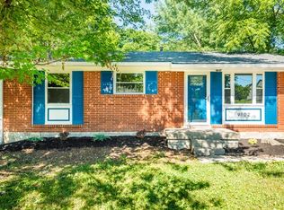 9102 Maiden Ct, Louisville, KY 40229