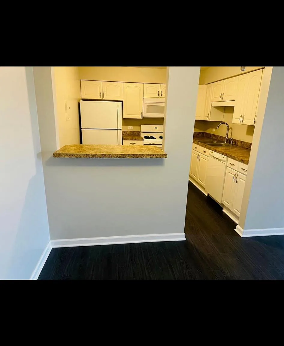 1577 Jill Ct — Photo 2