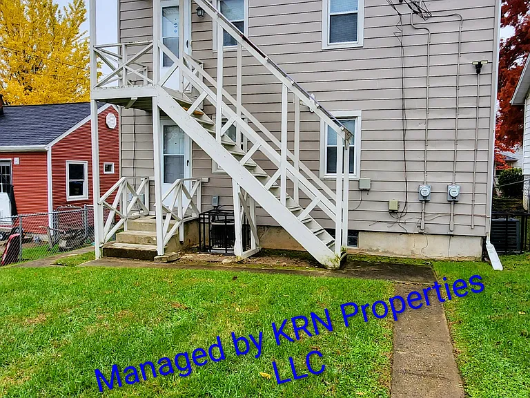 125 Ashwood Ave #B — Photo 14
