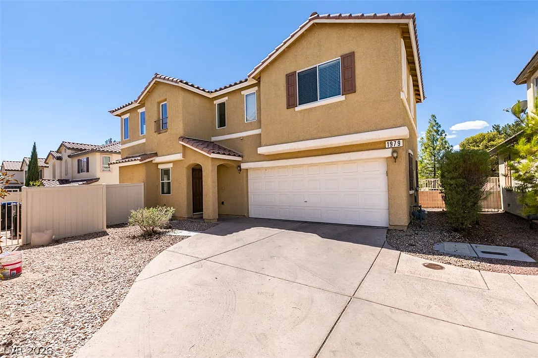 3 bed, 2.5 bath, 1417 sqft, $1,925 — Photo 1