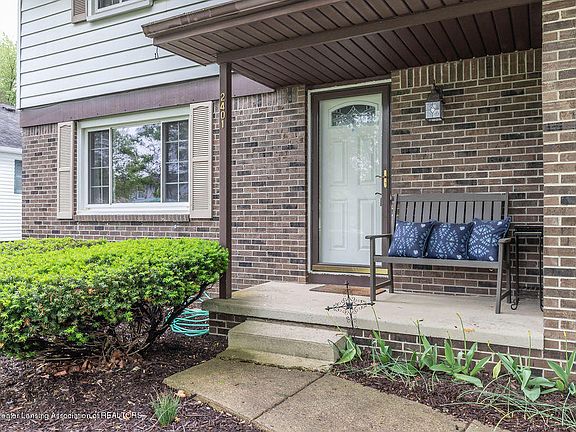2nd image of 2401 Beacon Hill Dr