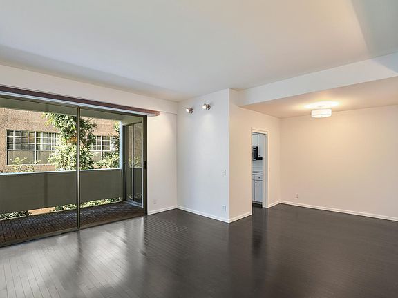 3rd image of 7250 Franklin Ave Unit 314