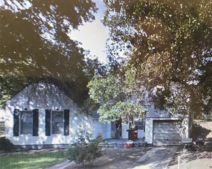 1st image of 310 N Avenue L