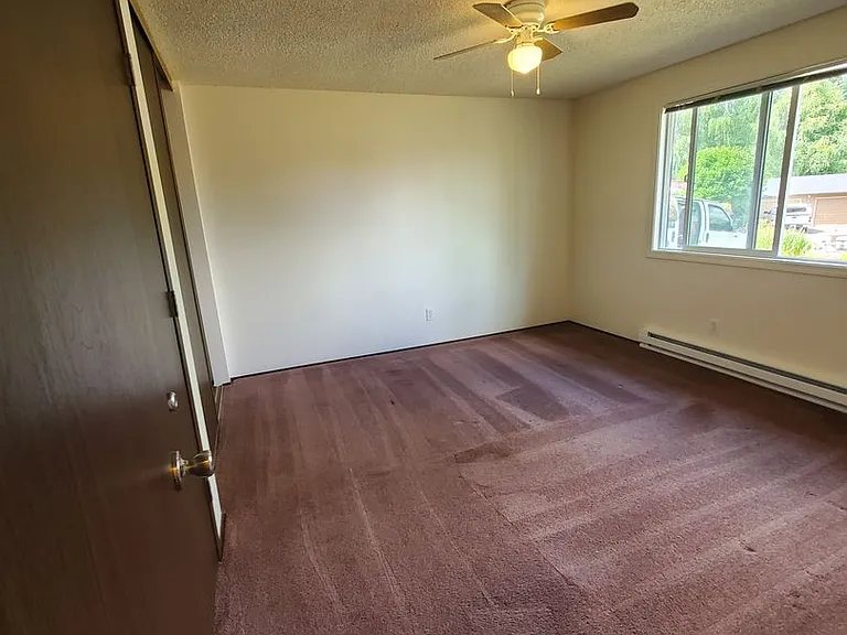 2323 SW Elmwood Dr — Photo 7