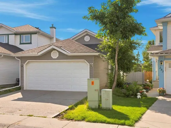 279 N Coral Springs Cir NE, Calgary, AB T3J 3P7