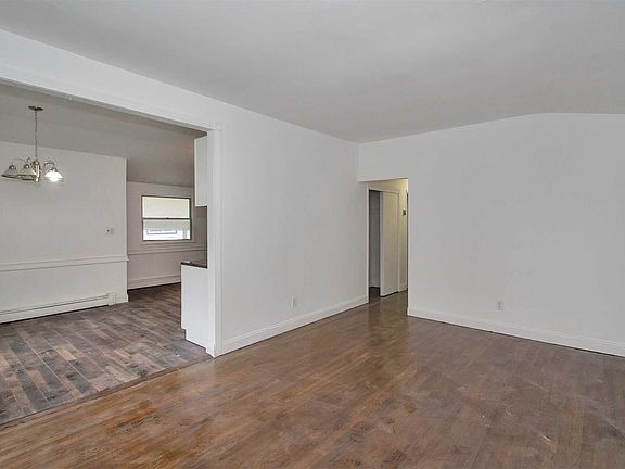 4th image of 67 10th Ave