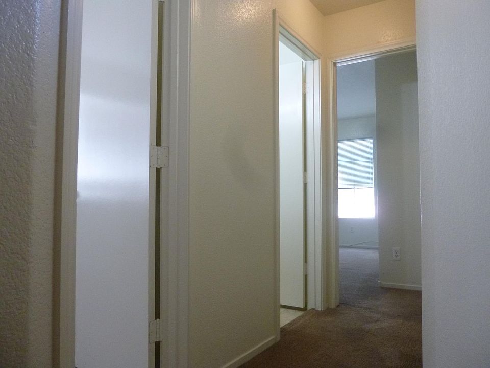 2nd image of 637 Majestic Sky Dr